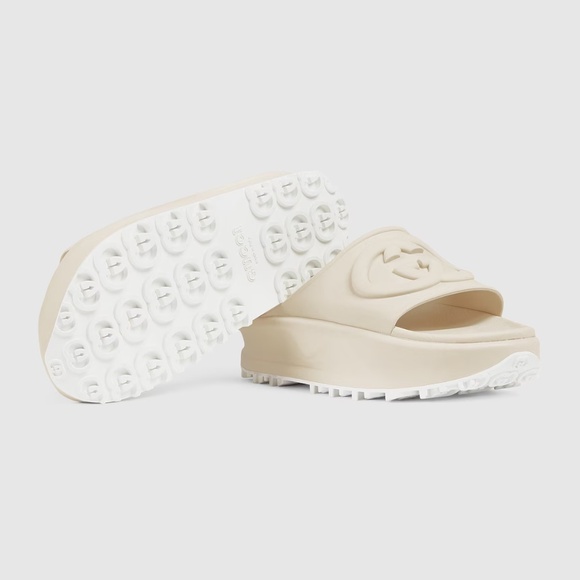GUCCI WOMEN'S SLIDE SANDAL WITH INTERLOCKING G - Picture 2 of 8